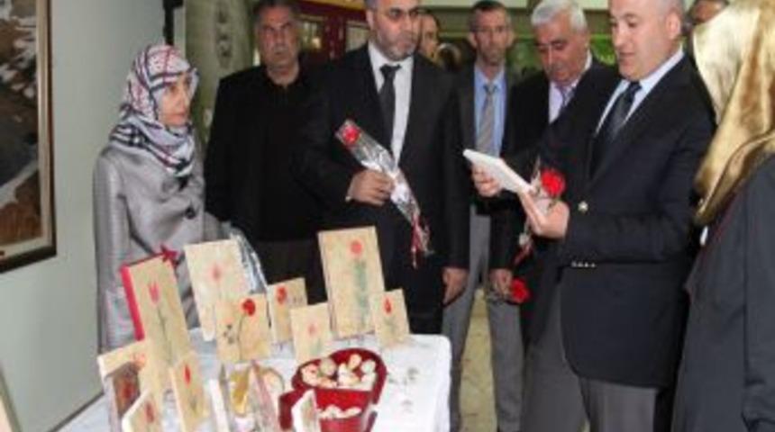 Erzincan'da 'Kutlu Doğum' Anısına Ebru Sergisi A&ccedil;ıldı