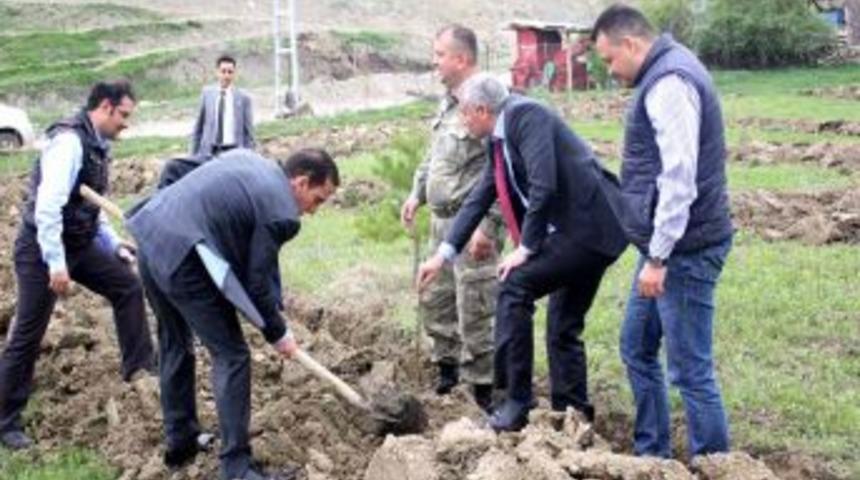 Erzincan'da &lsquo;Kilitli Sandık Projesi&rsquo; Ile Meyvecilik Sekt&ouml;r&uuml; Canlanıyor