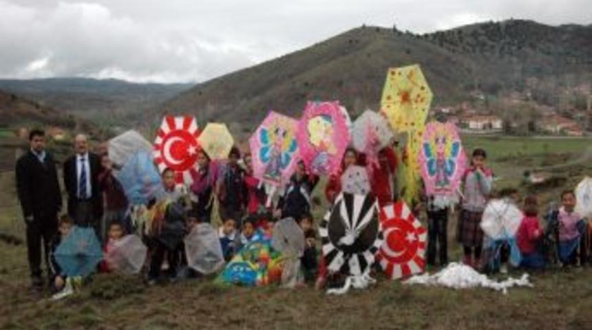 Sorgun&rsquo;da Fidanlar Toprakla, U&ccedil;urtmalar G&ouml;ky&uuml;z&uuml; İle Buluştu