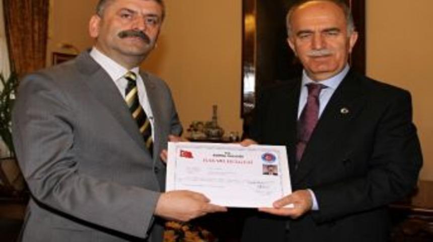 Vali Harput&rsquo;tan B&uuml;y&uuml;kşehir İtfaiyesine Başarı Belgesi