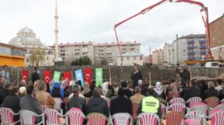 Paland&ouml;ken Belediyesi Hanımlar &Ccedil;arşısının Temeli Atıldı