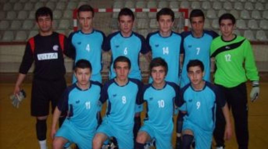 Boz&uuml;y&uuml;k Teknik Lise Ve End&uuml;stri Meslek Lisesi Takımı Futsalda Grup Şampiyonu Oldu