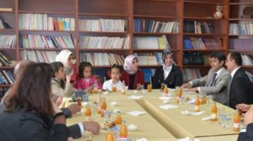 G&ouml;n&uuml;l El&ccedil;ileri Projesi Meyvelerini Vermeye Başladı