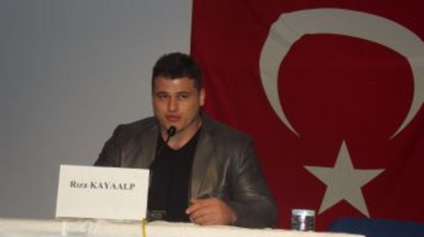 Mill&icirc; G&uuml;reş&ccedil;i Rıza Kayaalp, Demirci'de &Ouml;ğrencilerle Buluştu