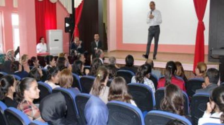 Yılmaz Erdoğan: G&ouml;n&uuml;ll&uuml;, Vicdani Ve Insani Bir Iş, Para Pul Ile Işimiz Yok