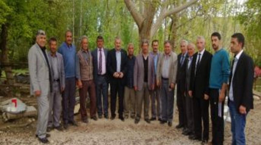 Ak Parti Malatya Milletvekili Mustafa Şahin, İki K&ouml;y&uuml; Ziyaret Etti
