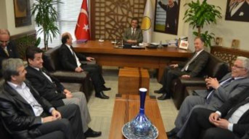 Bal-g&ouml;&ccedil;&rsquo;ten Ak Parti&rsquo;ye Ziyaret