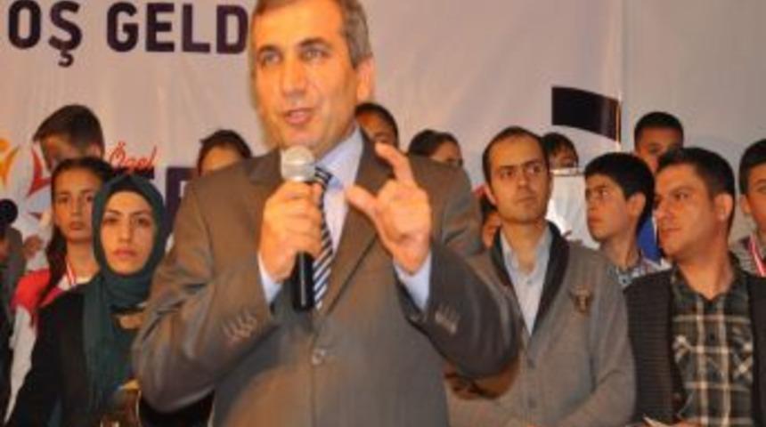 Ergin Koleji, Sayısal Bilimler Olimpiyatı'nda Dereceye Girenleri &Ouml;d&uuml;llendirdi