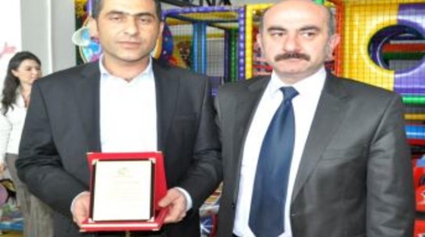 Edirne Belediyesi&rsquo;nden Teşekk&uuml;r Plaketi