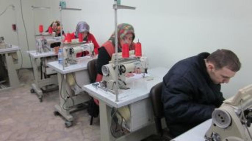 Şimşek: &Uuml;nye&rsquo;de, UMEM Ile Tekstile Kalifiyeli Eleman Yetişecek