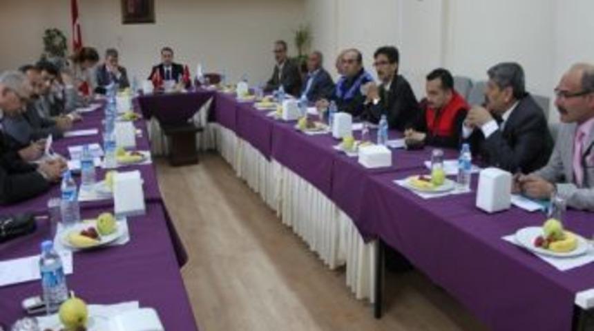 &Ccedil;adır Kent Gezici Tarım İş&ccedil;ileri İ&ccedil;in Toplantı