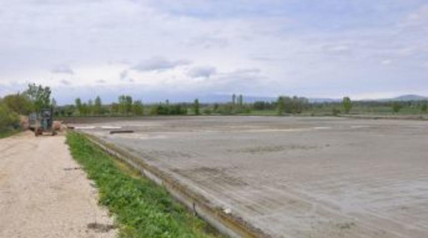 Tersakan Irmağı Taştı, Ekili Araziler Sular Altında Kaldı