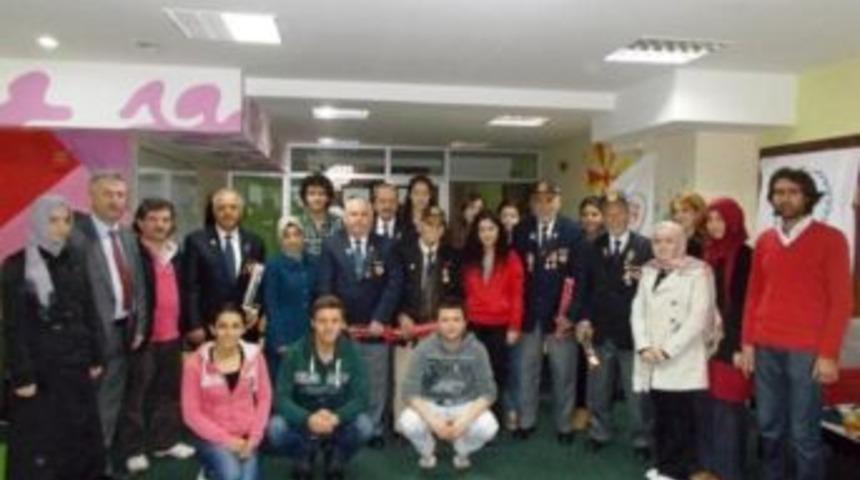 Gaziler Gen&ccedil;lerle Buluştu