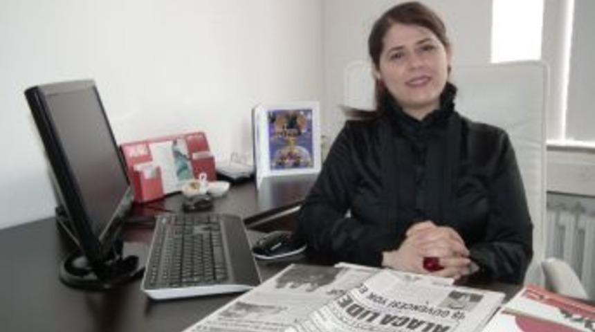 Alaca&rsquo;daki G&ouml;n&uuml;l El&ccedil;ilerinden Gezi Ve Konser Etkinliği