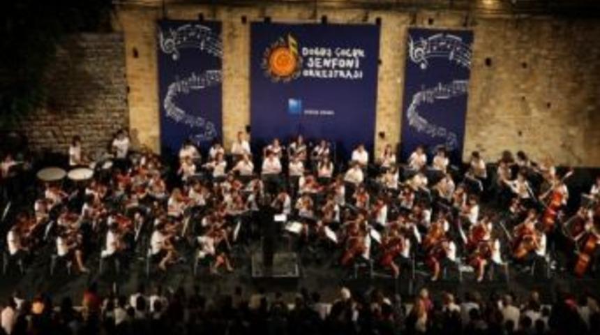 &Ccedil;ocuk Senfoni Orkestrası Edirne&rsquo;de Sahne Alacak