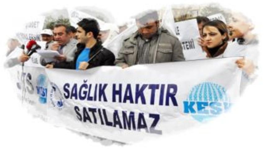 Sağlık&ccedil;ılar şiddeti protesto ettiler