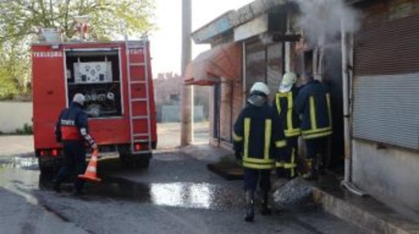 &Ccedil;orlu&rsquo;da Korkutan Yangın