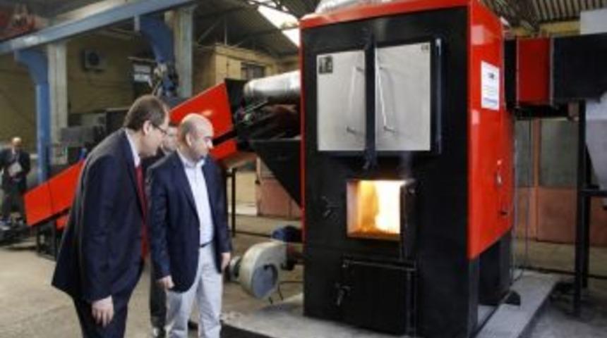 Tavuk G&uuml;bresini Yakıt Olarak Kullandı, Yakıt Maliyetini Sıfıra Indirdi