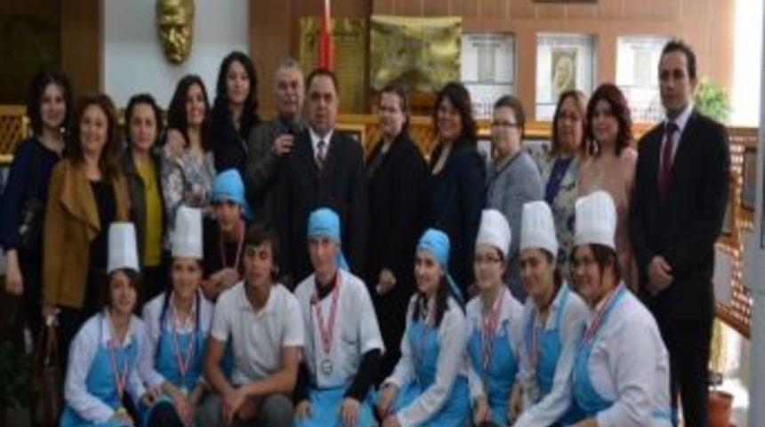 &Ouml;demiş&rsquo;te Turizm Haftası Kutlandı