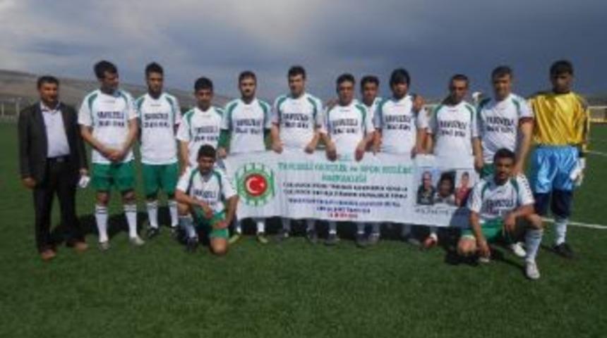 Yavuzelisporlu Futbolcular İ&ccedil;in Futbol Turnuvası D&uuml;zenlendi