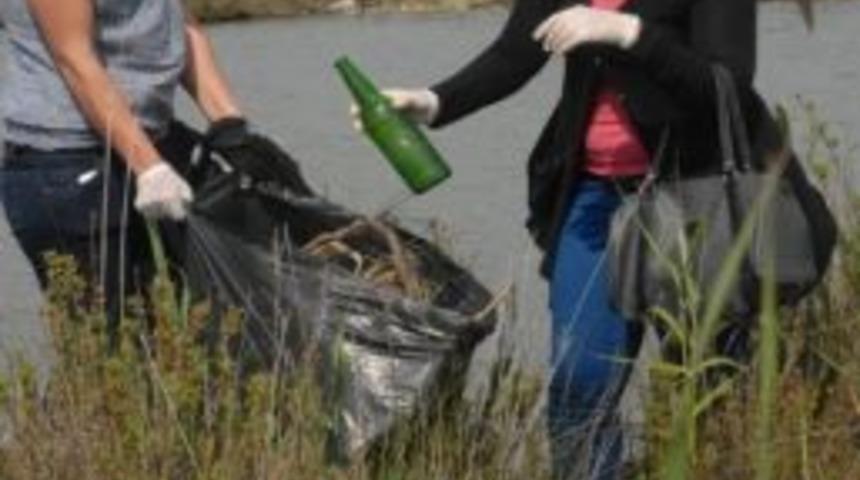 Hem Gezdiler, Hem Temizlediler