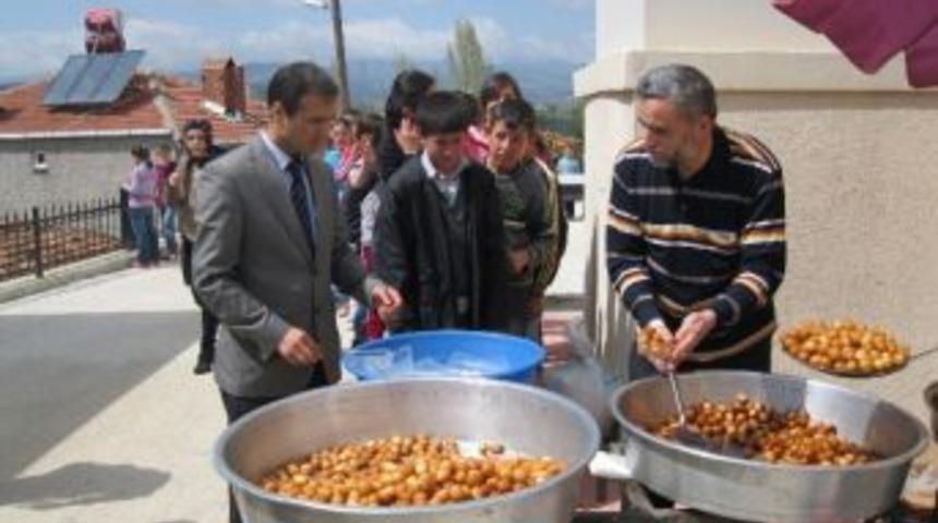 K&ouml;yl&uuml;lerden Kutlu Doğum Lokması