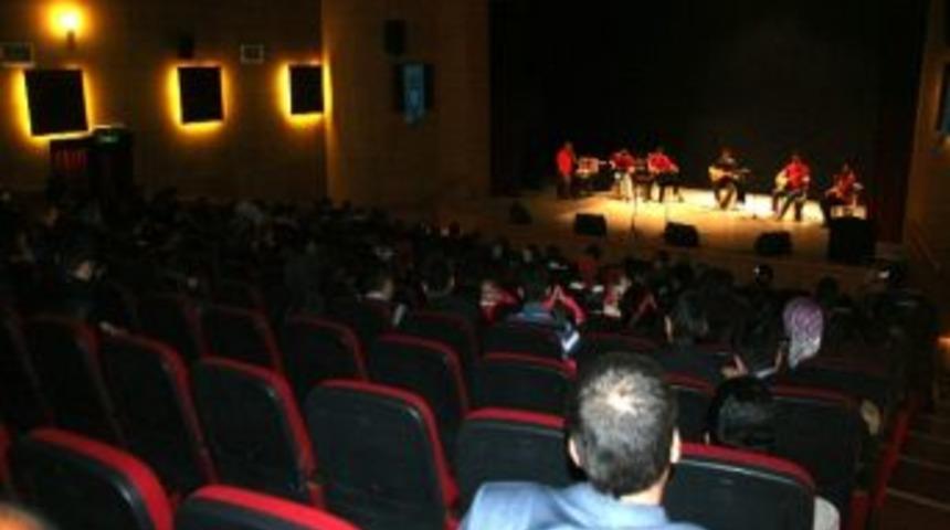 T&uuml;rk Halk M&uuml;ziği Konseri