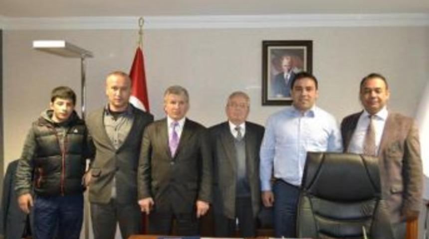 Alaplı Aktif Spor kul&uuml;b&uuml; Hamza Yerlikayayı ziyaret etti