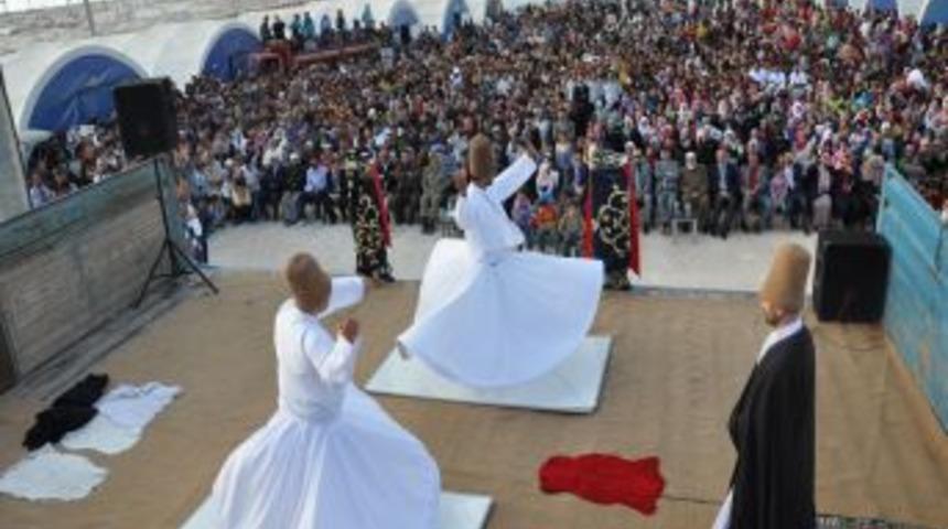 &Ccedil;adır Kentte Kutlu Doğum Coşkusu