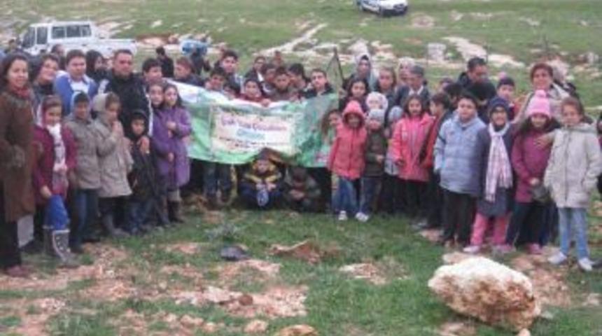 İpek Yolu &Ccedil;ocukları Ormanı Ağa&ccedil;landırma &Ccedil;alışmaları S&uuml;r&uuml;yor