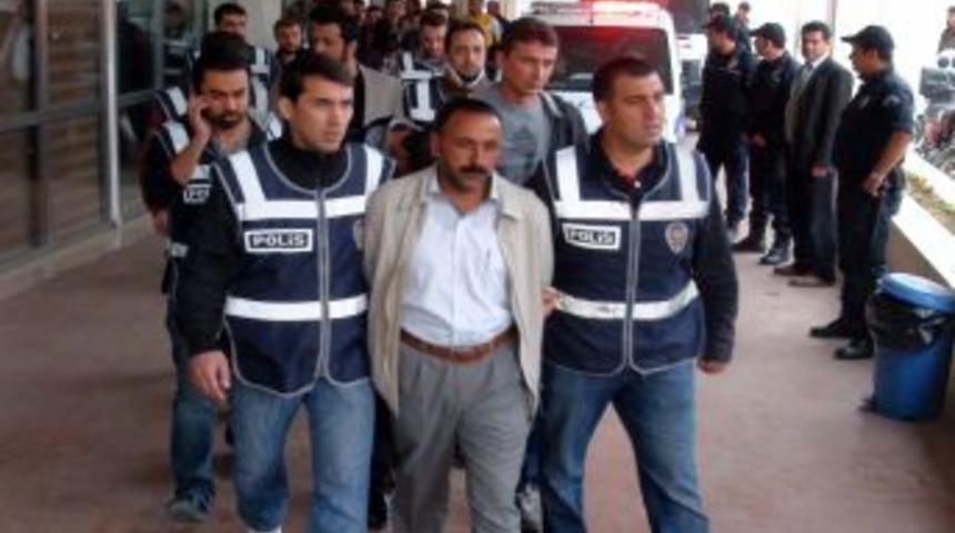 G&ouml;zaltına Alınan Dolandırıcılardan 22&rsquo;si Adliyeye Sevk Edildi