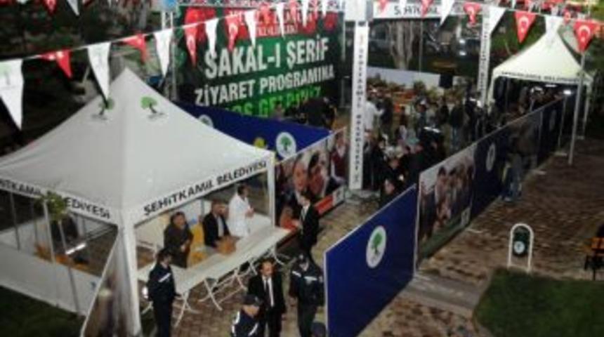 Eller Semaya A&ccedil;ılarak Dualar Hakka Arz Edildi