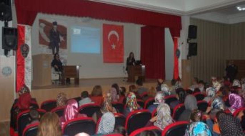 Nurdağı Emniyet M&uuml;d&uuml;rl&uuml;ğ&uuml;'nden &Ouml;ğrenci Velilerine Konferans