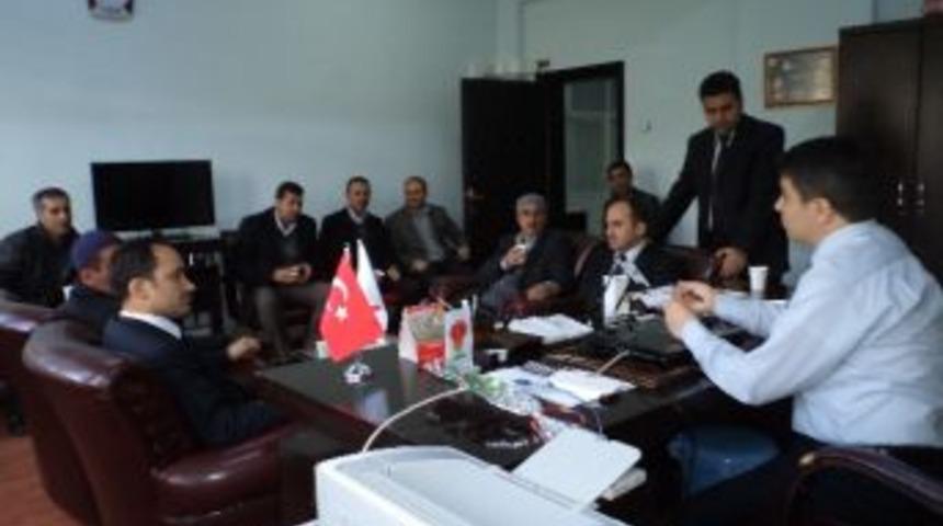 Varto M&uuml;ft&uuml;l&uuml;ğ&uuml;nden Hastalara Ziyaret
