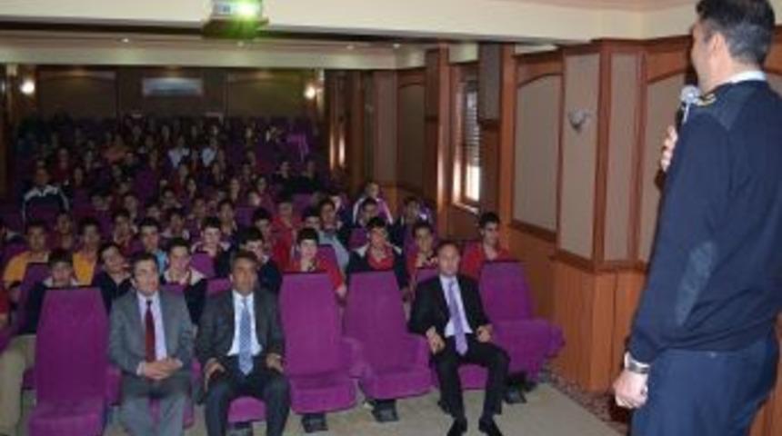 Bodrum &Ouml;zel Merter Lisesi'nden &lsquo;Ter&ouml;rle M&uuml;cadele&rsquo; Semineri