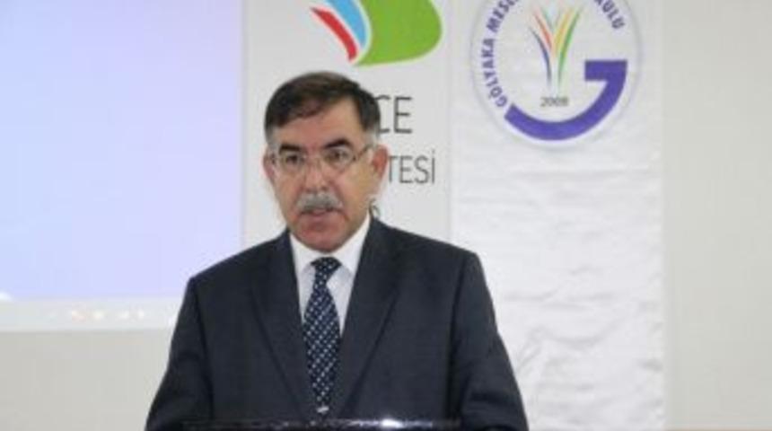 Vali Yılmaz, G&ouml;lyaka&rsquo;da B&ouml;lgesel Kalkınmada Turizm Paneline Katıldı