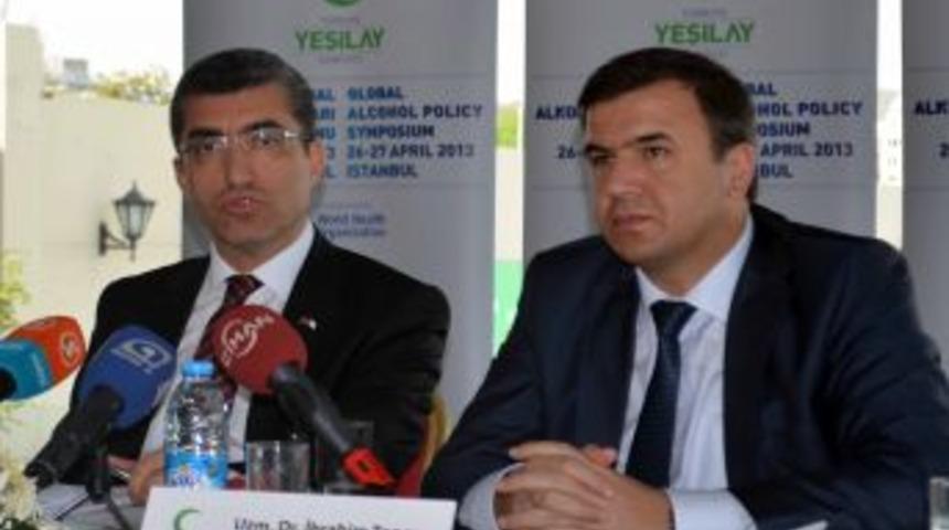 'Gazetelerdeki Alkol Reklamları Yasaklanmalı'