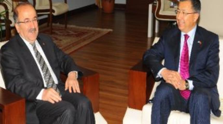Kazakistan Ankara B&uuml;y&uuml;kel&ccedil;isi T&uuml;ymebayev&rsquo;den, Başkan G&uuml;mr&uuml;k&ccedil;&uuml;oğlu&rsquo;na Ziyaret