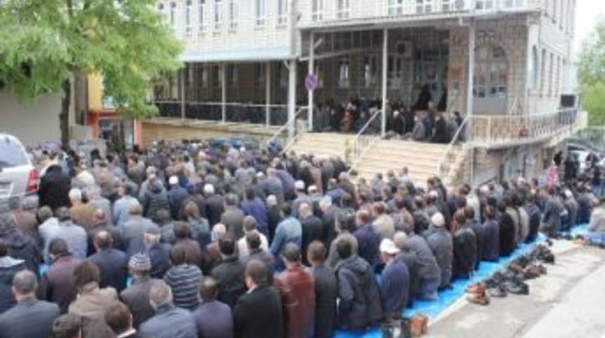Kaynarcalı İş Adamı Adnan Akın Son Yolculuğuna Uğurlandı