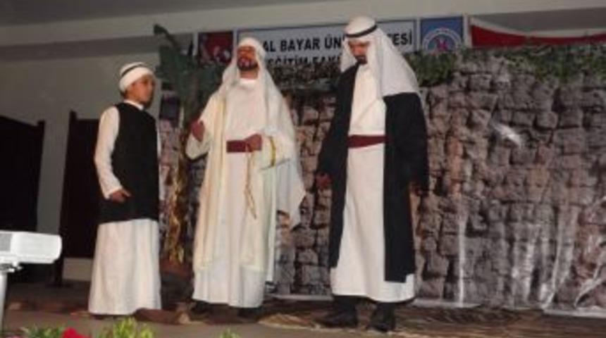 Demirci Anadolu İmam Hatip Lisesi Kutlu Doğum Programı D&uuml;zenledi