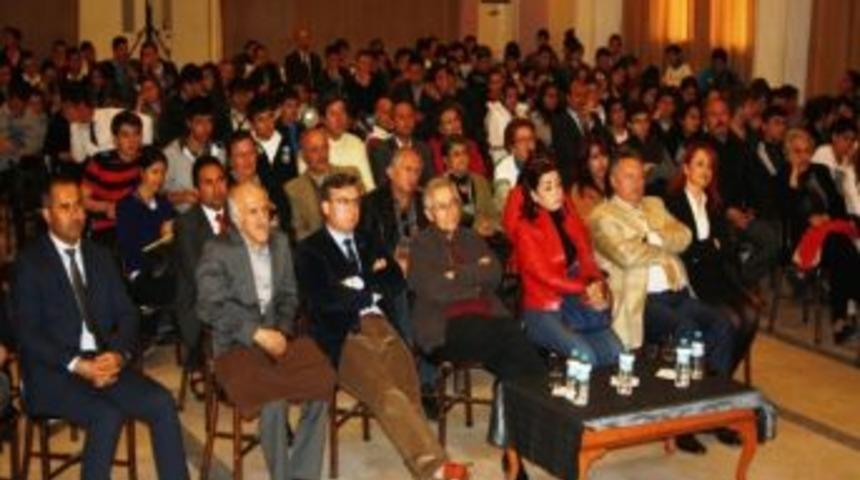 Eski Bakan Karakoyunlu M&uuml;badeleyi Anlattı