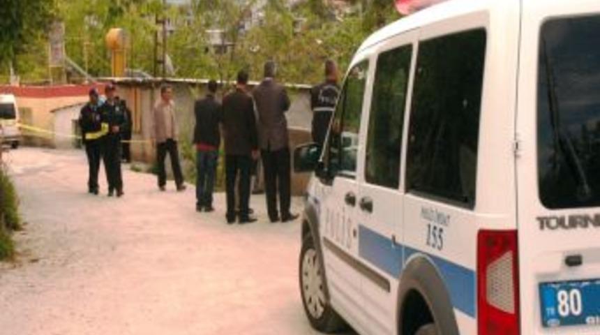 2 Yıldır Kayıp Kadının Cesedi Oğlunun Evinin Etrafında Aranıyor