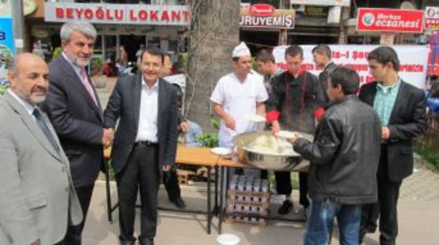 Edremit'te Kutlu Doğum Pilavı Ve Ayran Dağıtıldı
