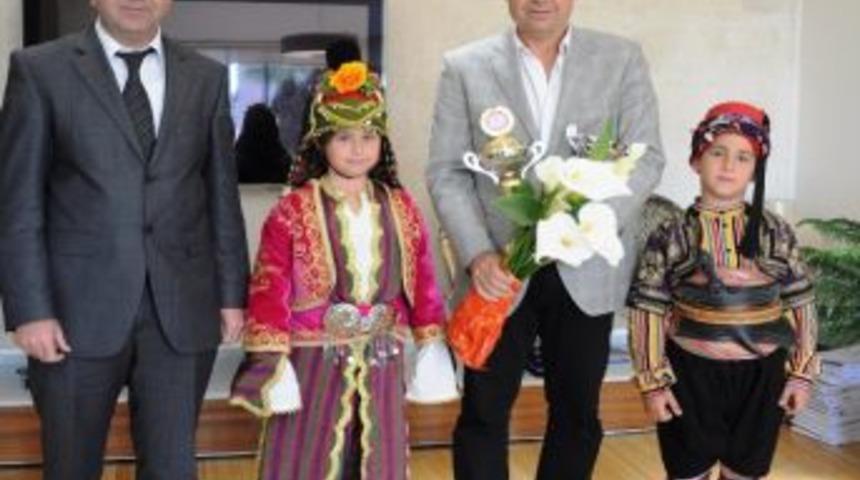 Folklorda İl Birincisi Olan &Ouml;ğrenciler Kocadon&rsquo;u Ziyaret Etti
