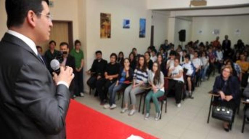 T&uuml;t&uuml;nc&uuml; &lsquo;yarınların Gen&ccedil;lerini Dinlemeliyiz&rsquo;
