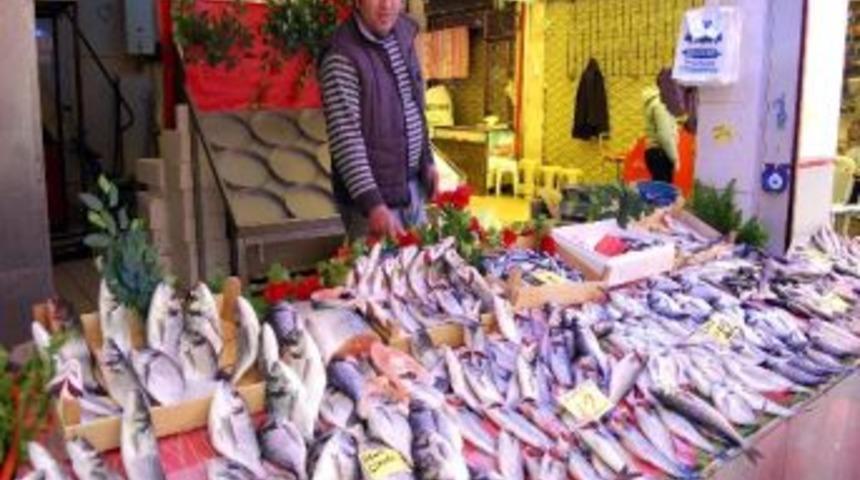 Tezgahlar &Ccedil;iftlik Balıklarına Kaldı