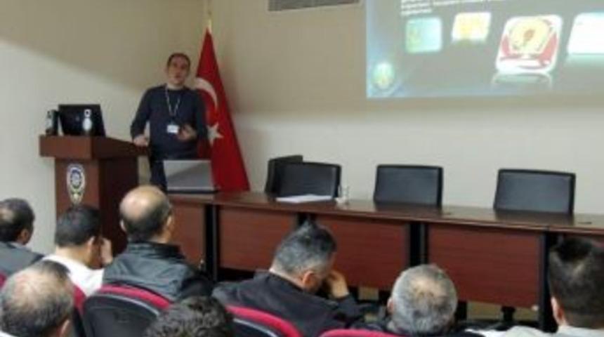 Emniyetten, ''g&uuml;venli İnternet'' Semineri