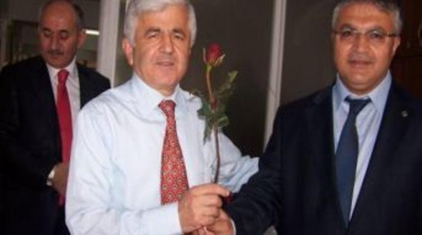 Kdz. Ereğli M&uuml;ft&uuml;l&uuml;ğ&uuml;nden Kamu Kurum Ve Kuruluşlara G&uuml;l Takdimi