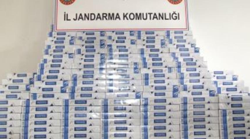 Benzin Deposunda Bin 80 Paket Ka&ccedil;ak Sigara Bulundu