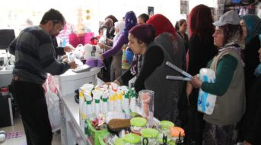 Kutlu Doğum'da Maliyetine Satışla, Vatandaşları Sevindiriyor